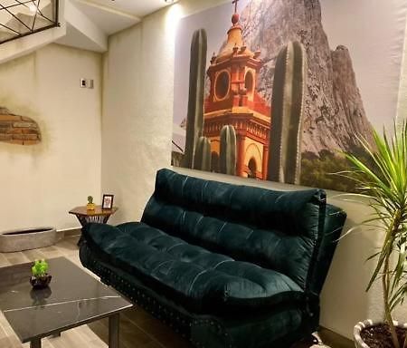 Bellhouse Hotel Bernal Luaran gambar